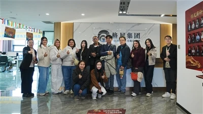 Una delegació de clients tailandesos va visitar Gnee Steel i va signar un aco...