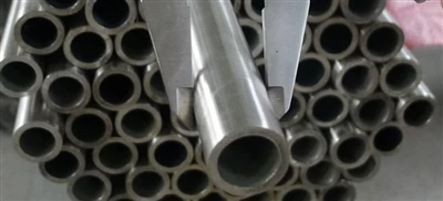 Tubs decapats tractats amb solució de condensador ASTM B444 Inconel 625